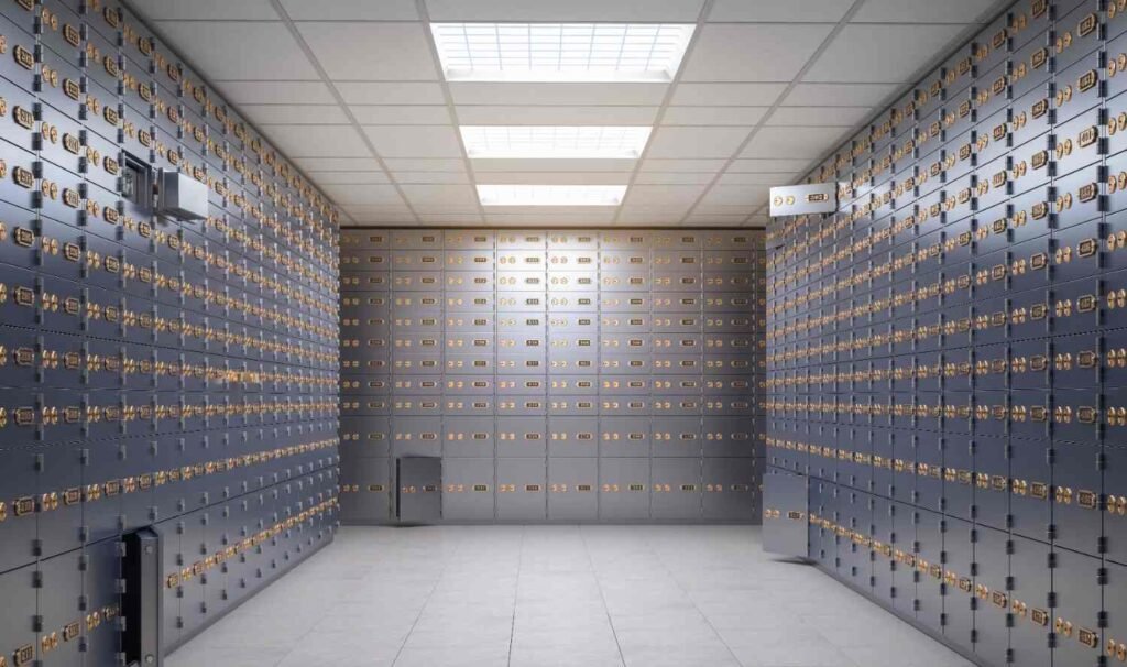 How Many Cubic Feet Is a Storage Locker